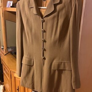 Kasper Women's Brown Blazer 2 piece suit. Very good condition. Worn once.